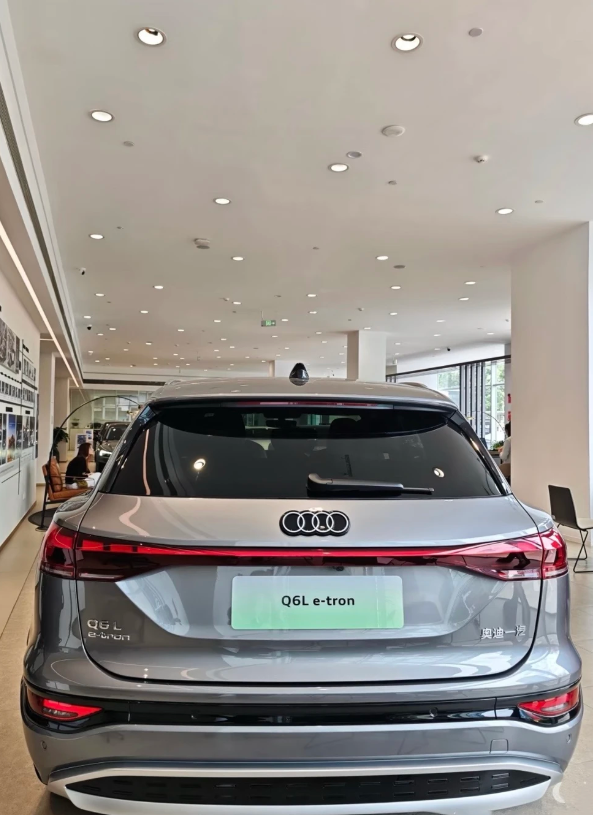 奥迪Q6L