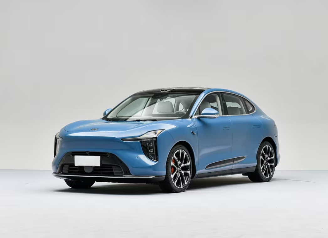 智己LS6推出新年焕新价19.49万元起 享7年0首付/3年0息购车方案