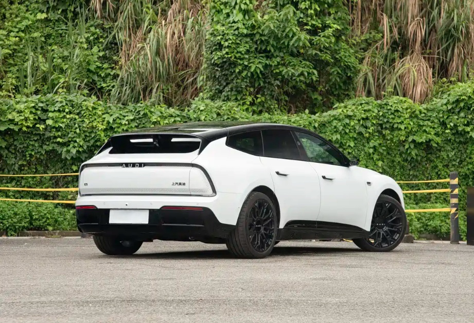 限时权益价20.59起 上汽奥迪E5 Sportback限时享3万优惠