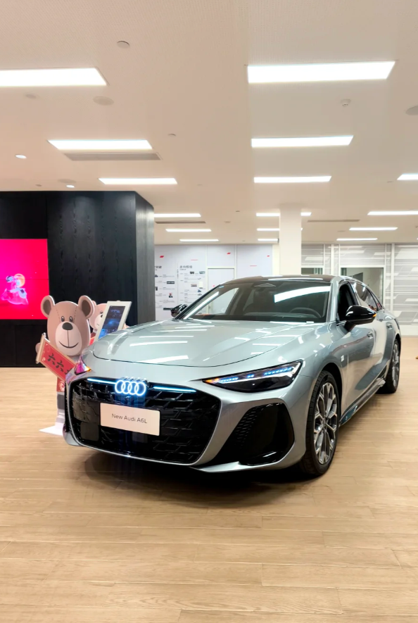 新款奥迪A6L实车