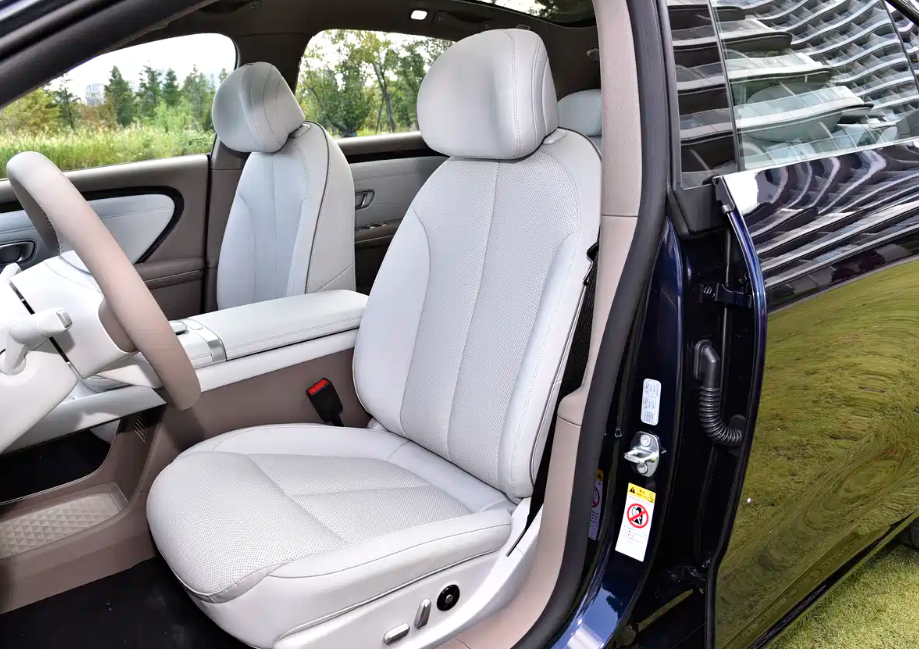 长安启源A06 240激光Ultra+版上市 售13.99万元 纯电续航240km
