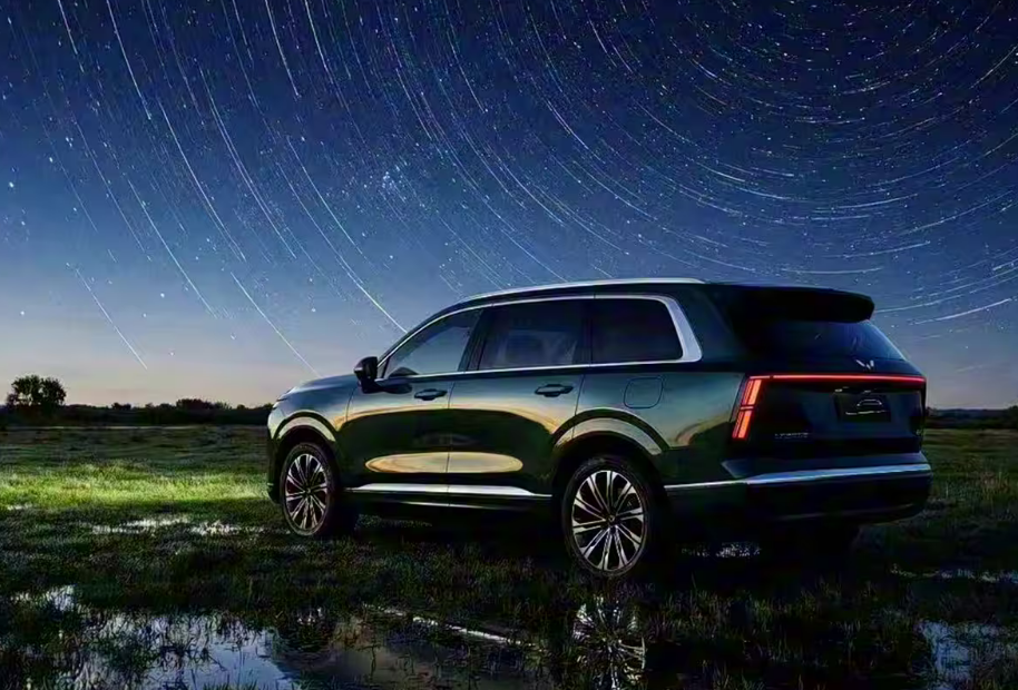 五菱星光L将于4月10日亮相 定位中大型SUV/提供5座和6座版本