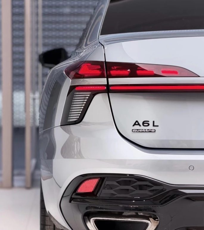 全新奥迪A6L