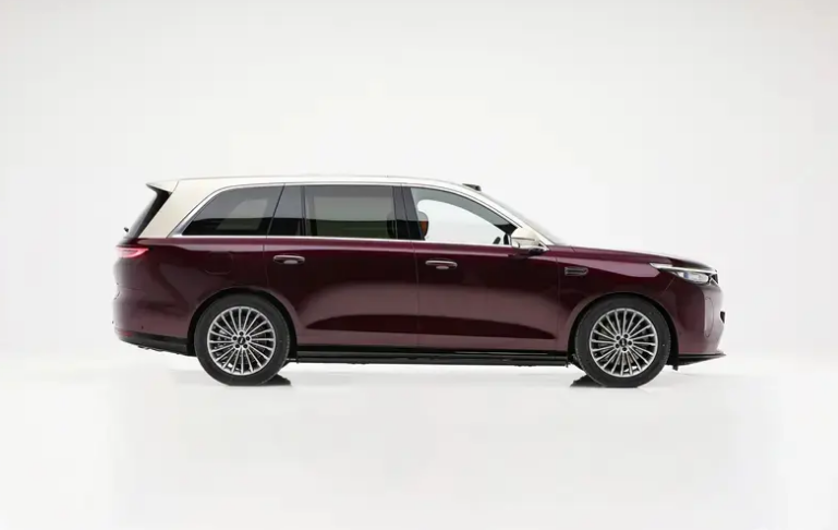 魏牌V9X开启预售 预售价37.18万元起