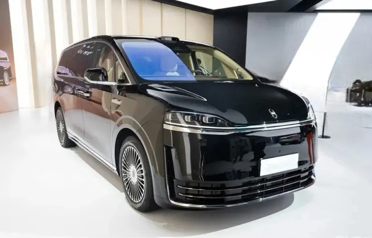 余承东：智界V9将于5月正式上市 预售价39.98万起