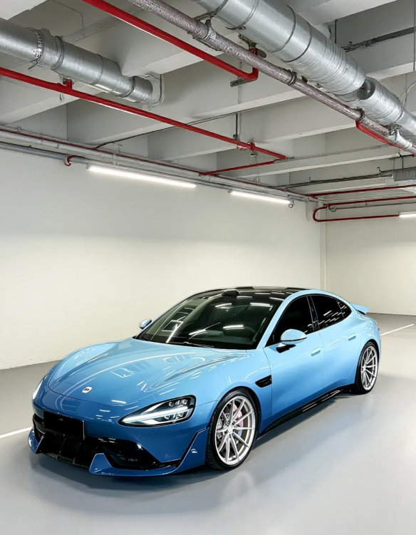 小米su7  蓝
