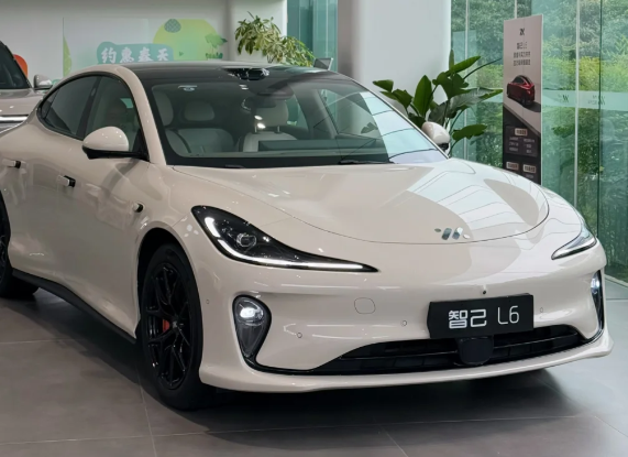 全新 智己L6