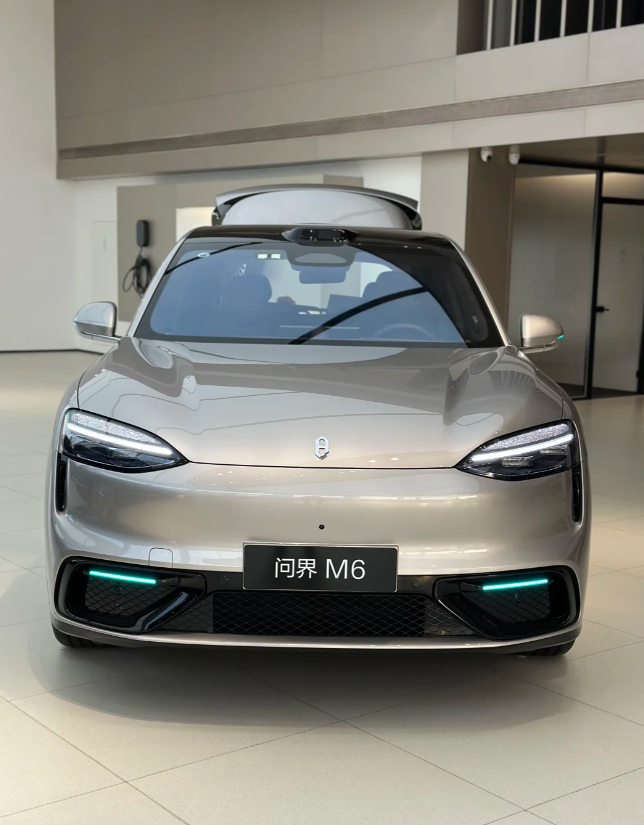 问界 M6